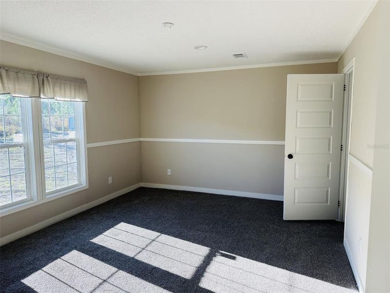 Spacious, unfurnished interior of a new home in , Live Oak (Image 12).