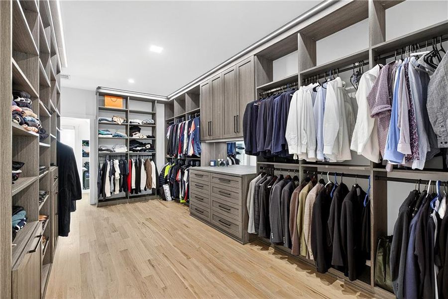 Image 92 of a home in .