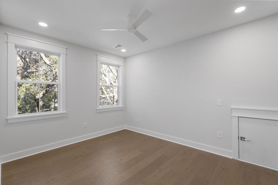 Spacious, unfurnished interior of a new home in , Mount Pleasant (Image 25).
