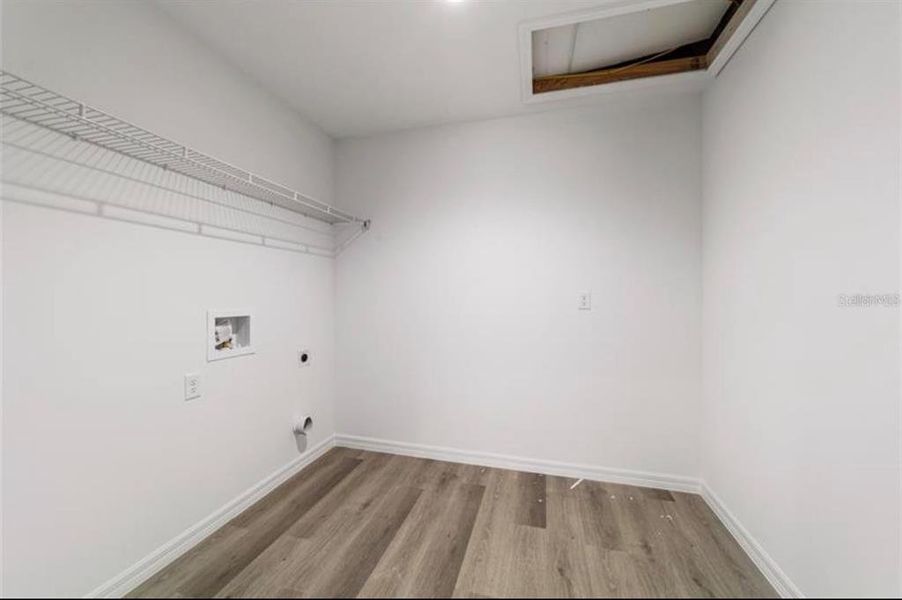 Spacious, unfurnished interior of a new home in , Silver Springs (Image 28).