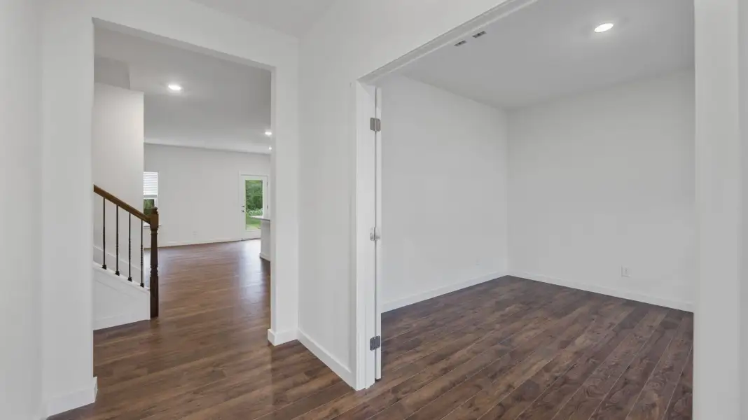 Spacious, unfurnished interior of a new home in The Hideaway at Edgestone, Ooltewah (Image 12).