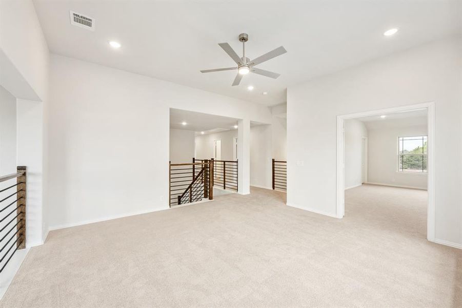 Spacious, unfurnished interior of a new home in Addison Hills, Cedar Hill (Image 37).