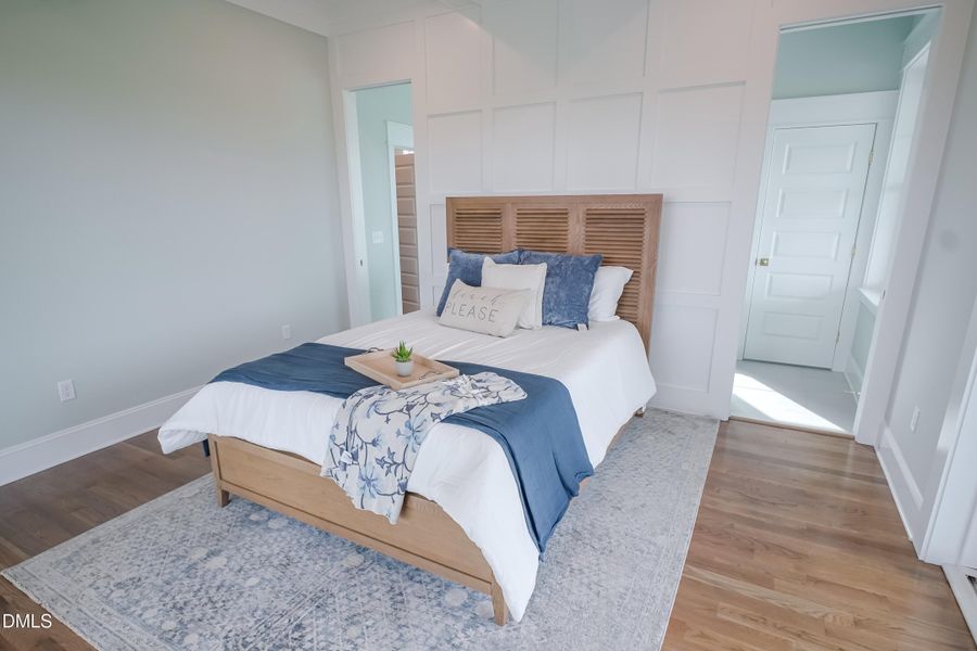 6CapeLn_Staged_38OwnerBed