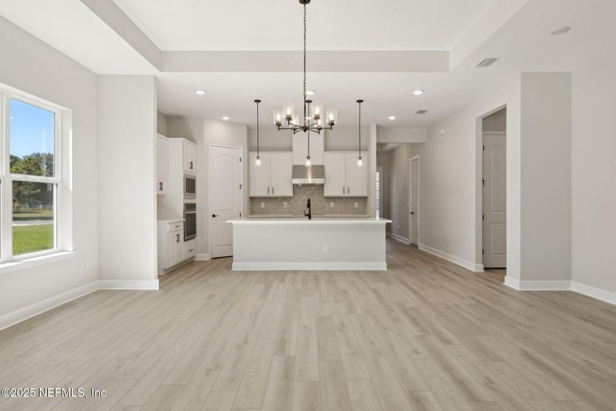 Spacious, unfurnished interior of a new home in Edwards Creek Estates, Jacksonville (Image 19).