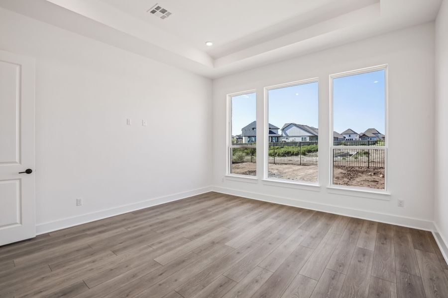 Representative unfurnished interior of a home built from the Anderson by Taylor Morrison in Travisso, Leander (Image 31).