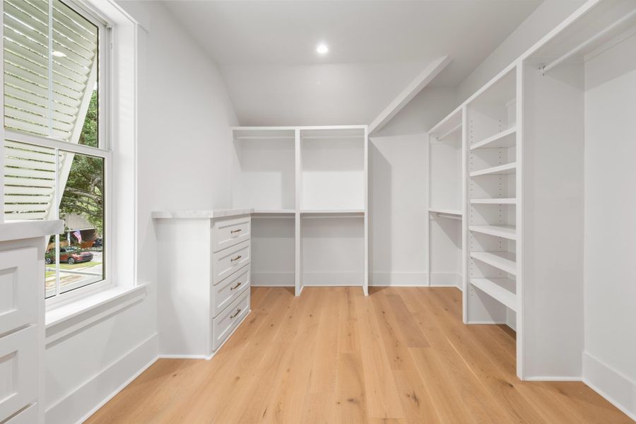 Spacious, unfurnished interior of a new home in , Mount Pleasant (Image 71).