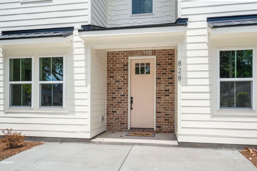 Exterior details and patio area of a home in , Charleston (Image 27).