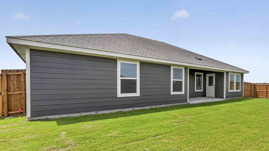 Representative exterior details of a home built from the Alice by D.R. Horton in Waverly Estates, Josephine (Image 3).