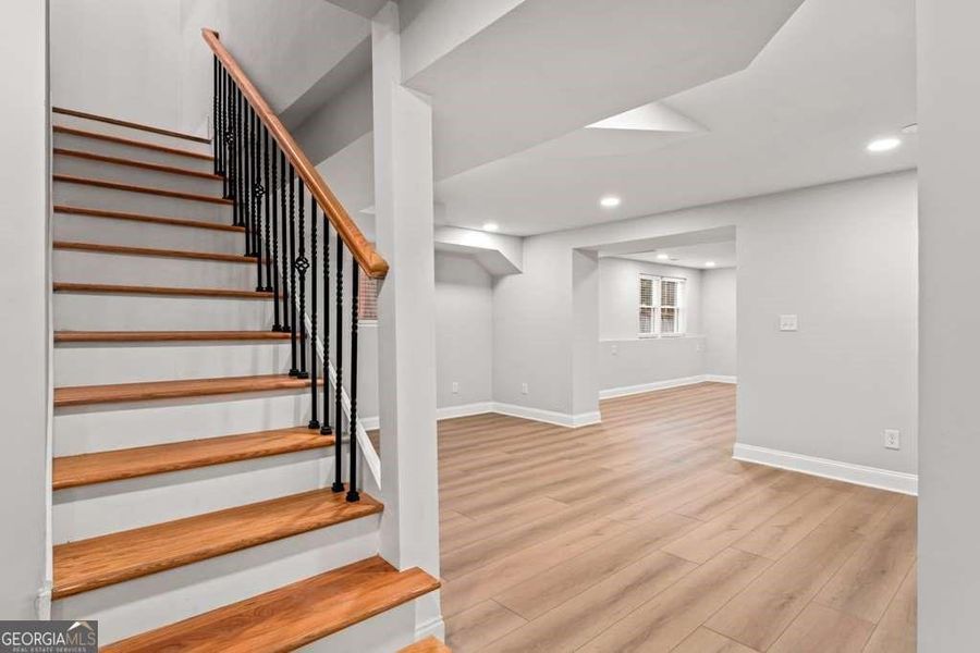 Spacious, unfurnished interior of a new home in , Atlanta (Image 26).