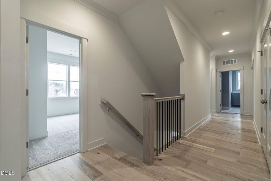 401_STABLE_VALLEY_INTERIOR_68