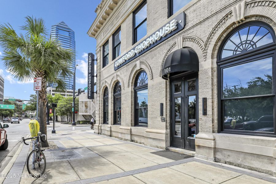 Image 36 of a home in .