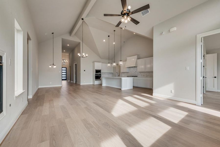 Spacious, unfurnished interior of a new home in Monterra, Fate (Image 22). Spacious, unfurnished interior of a new home in Monterra, Fate (Image 22).