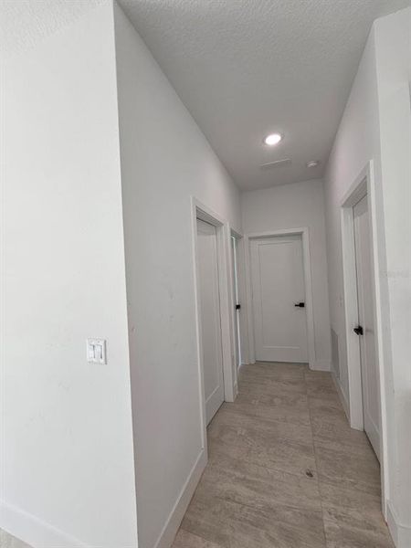 Spacious, unfurnished interior of a new home in , Ocala (Image 16).