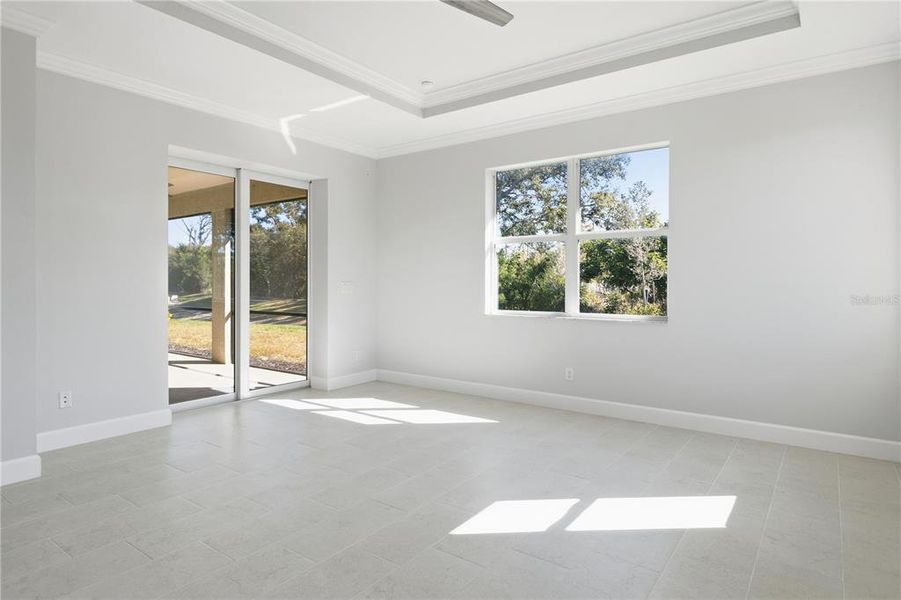 Spacious, unfurnished interior of a new home in , Englewood (Image 24).