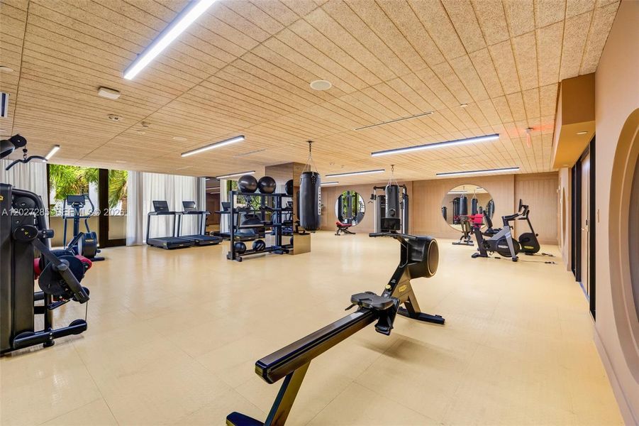 Community amenities in , Miami (Image 22).