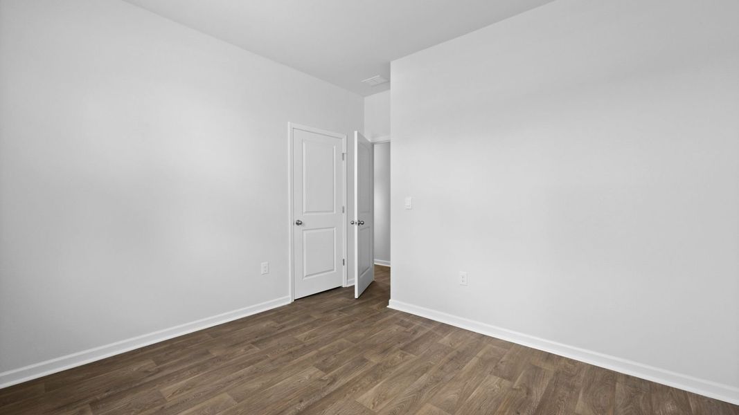 Representative unfurnished interior of a home built from the PERRY by D.R. Horton in North Shore, Summerton (Image 21).