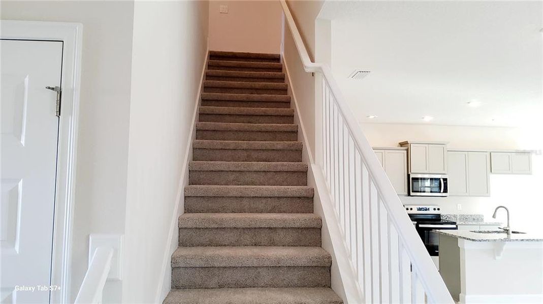 Spacious, unfurnished interior of a new home in , Harmony (Image 17).