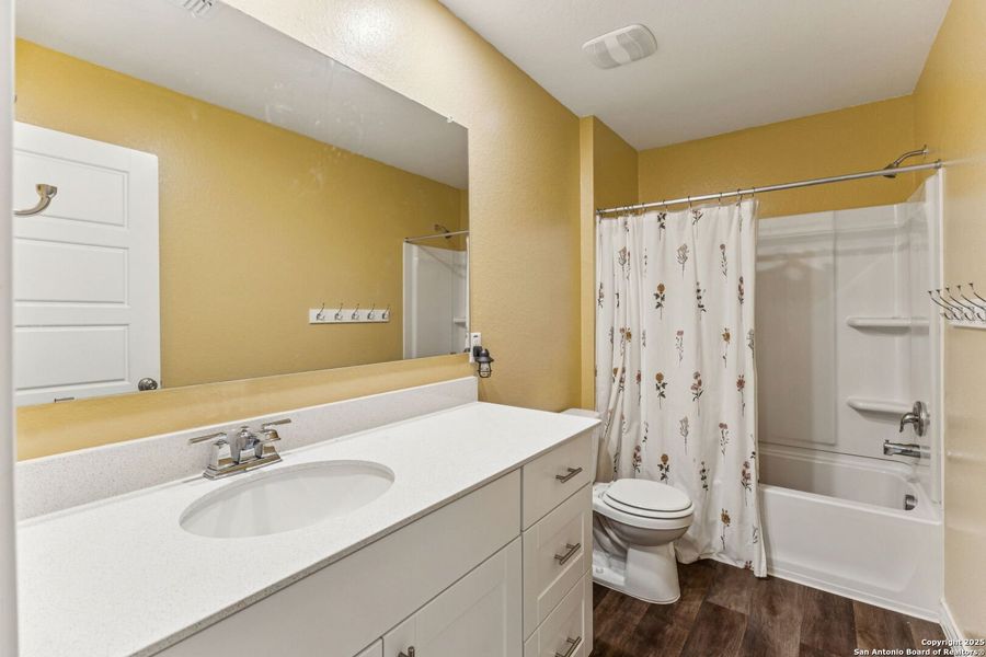 Furnished interior view inside a new home in , San Antonio (Image 31).