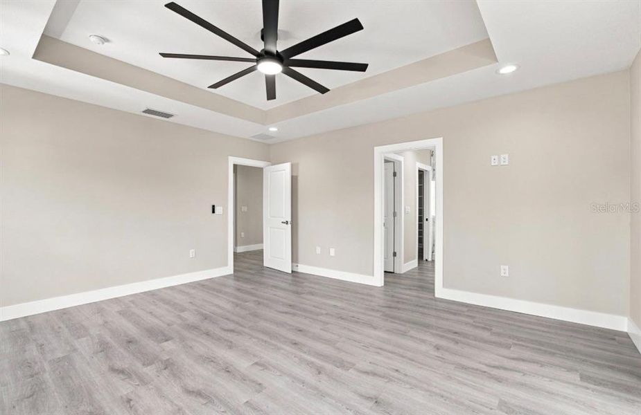 Spacious, unfurnished interior of a new home in , Tampa (Image 62).