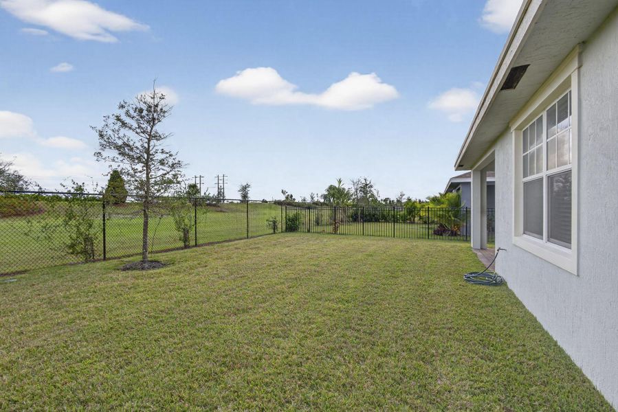 Exterior details and patio area of a home in , Loxahatchee (Image 22).