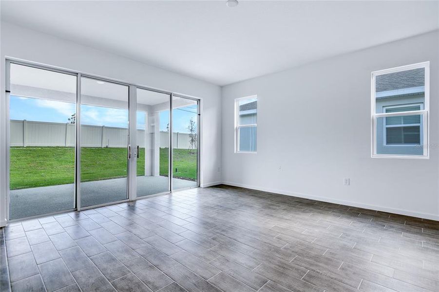 Spacious, unfurnished interior of a new home in Seasons at Scenic Terrace, Lake Hamilton (Image 10). Spacious, unfurnished interior of a new home in Seasons at Scenic Terrace, Lake Hamilton (Image 10).