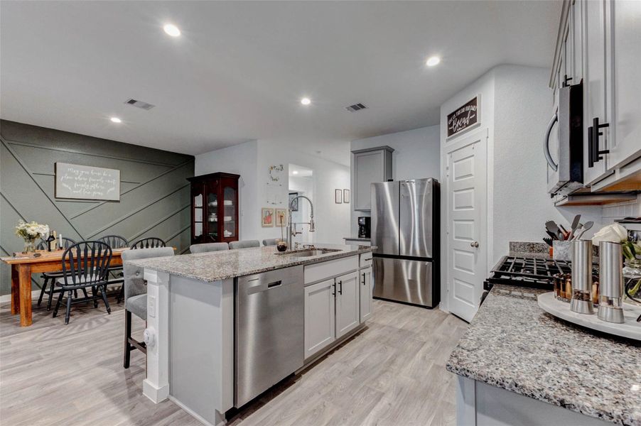 Furnished interior view inside a new home in Tamarron, Fulshear (Image 10). Furnished interior view inside a new home in Tamarron, Fulshear (Image 10).