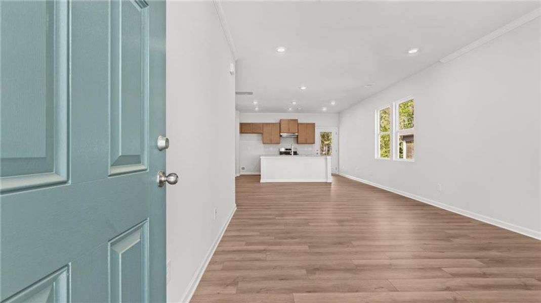 Spacious, unfurnished interior of a new home in Villages at Cedar Hill, Dallas (Image 11).