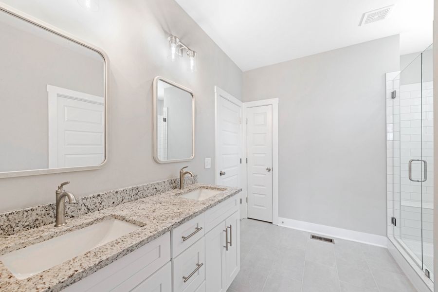 Representative furnished interior of a home built from the One Story Farmhouse by Norfleet Builders in Cambria, White House (Image 7).