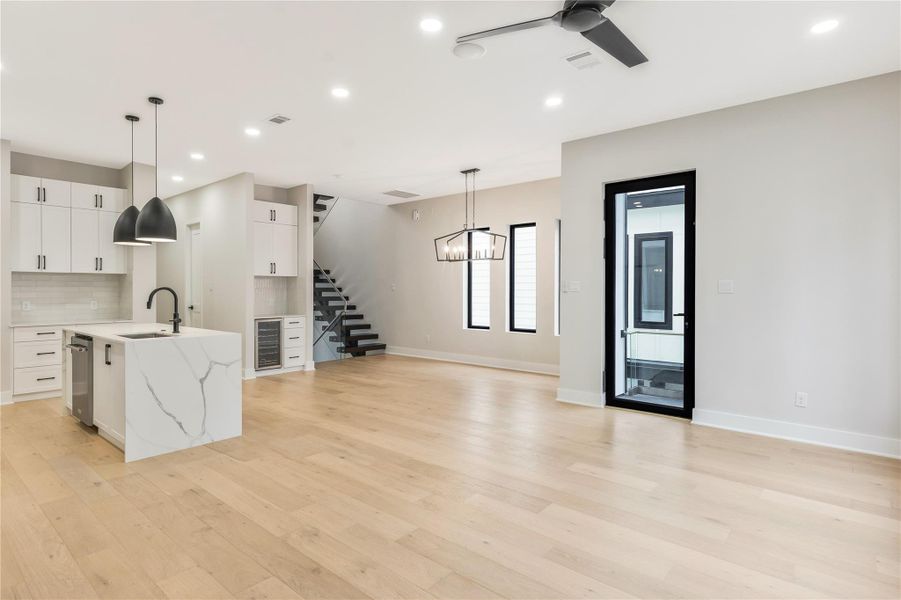 Spacious, unfurnished interior of a new home in , Houston (Image 18).