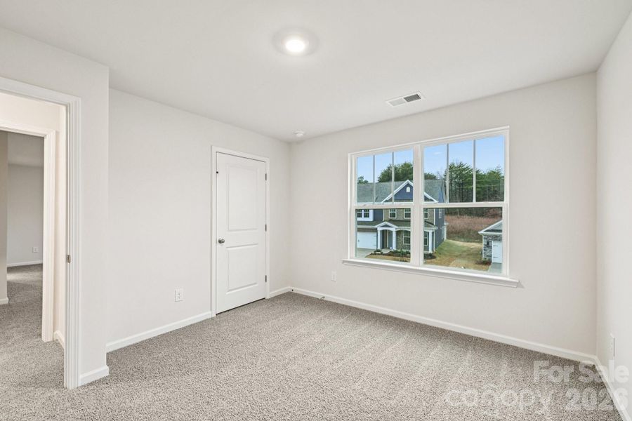 Spacious, unfurnished interior of a new home in Laurelbrook, Sherrills Ford (Image 34).