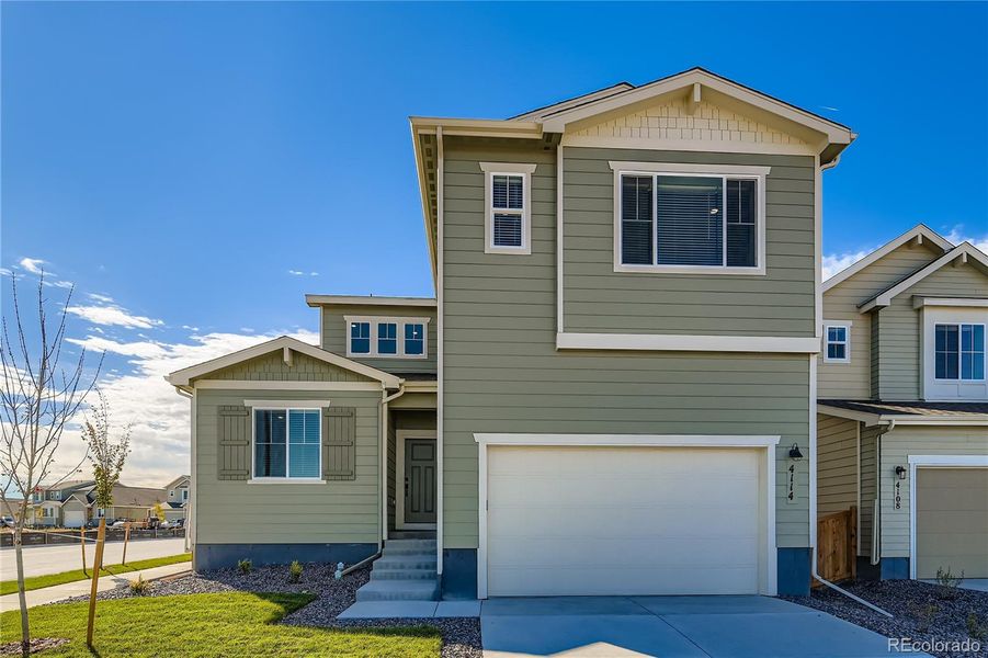 Fully fenced rear yard