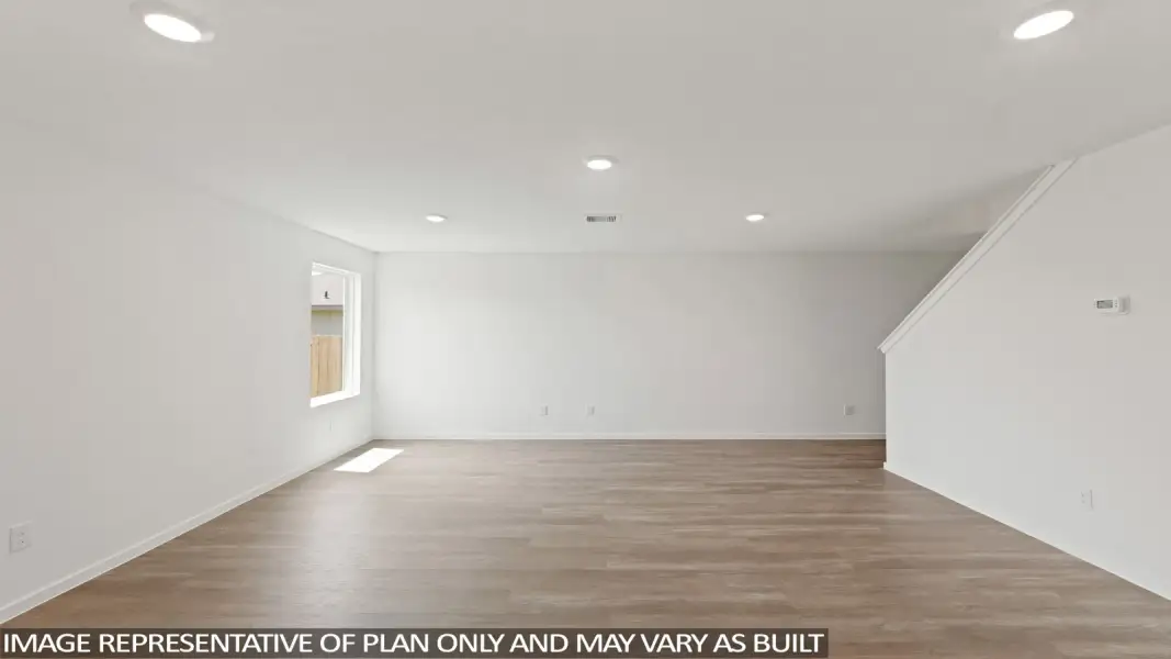 Spacious, unfurnished interior of a new home in Lexington Heights, Willis (Image 14).