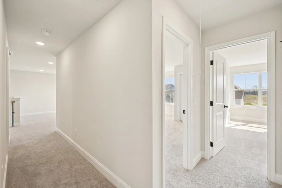 Spacious, unfurnished interior of a new home in Willow Landing, Mount Juliet (Image 26).