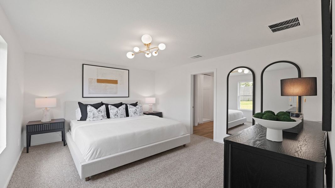 Furnished interior view inside a new home in Silverthorne, Conroe (Image 16).