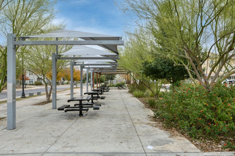Community amenities in , San Antonio (Image 7).