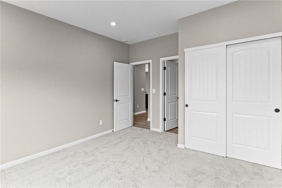 Spacious, unfurnished interior of a new home in Sage Woods, Dallas (Image 32).