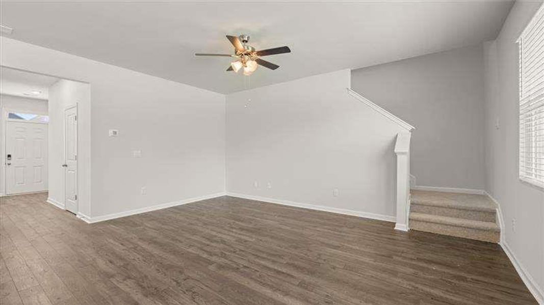 Spacious, unfurnished interior of a new home in Sherwood Manor, College Park (Image 18).