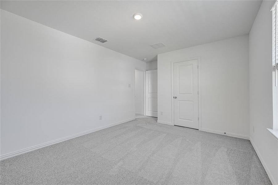 Spacious, unfurnished interior of a new home in River Ridge, Crandall (Image 24).