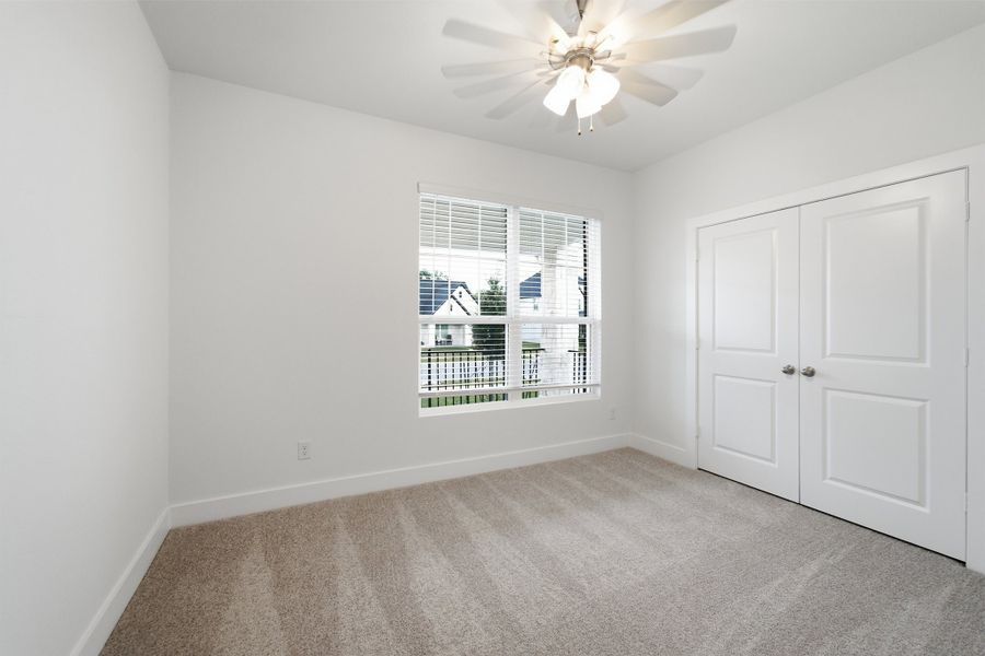 Spacious, unfurnished interior of a new home in Sanctuary, Salado (Image 16).
