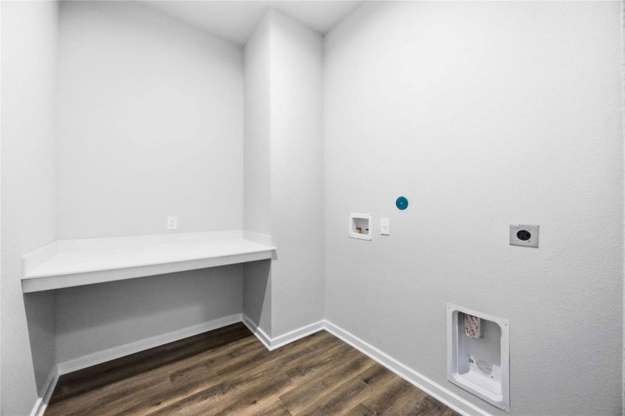 Spacious, unfurnished interior of a new home in Lago Mar  50'  &  55', Texas City (Image 36).