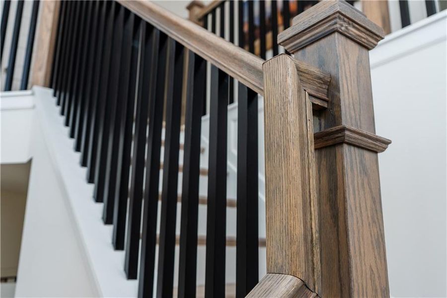 Close-up of interior finishes inside a home in Hampton Ridge, Jefferson (Image 19).