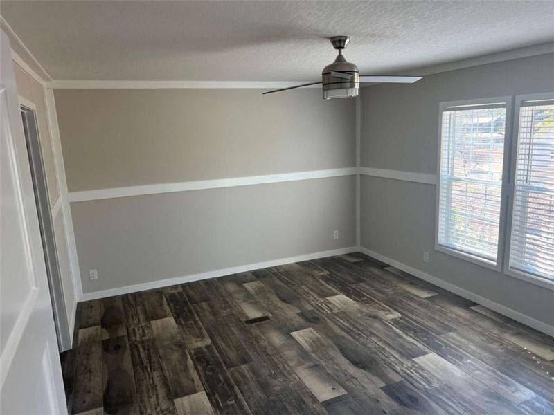 Spacious, unfurnished interior of a new home in , Gainesville (Image 8).