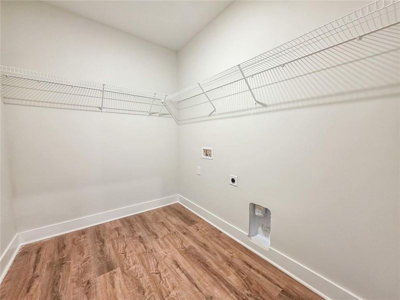 Spacious, unfurnished interior of a new home in , Dallas (Image 20).