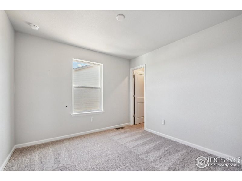 Spacious, unfurnished interior of a new home in Prairie Song, Windsor (Image 24).