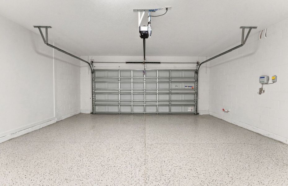 Spacious, unfurnished interior of a new home in Caldera, Spring Hill (Image 20).