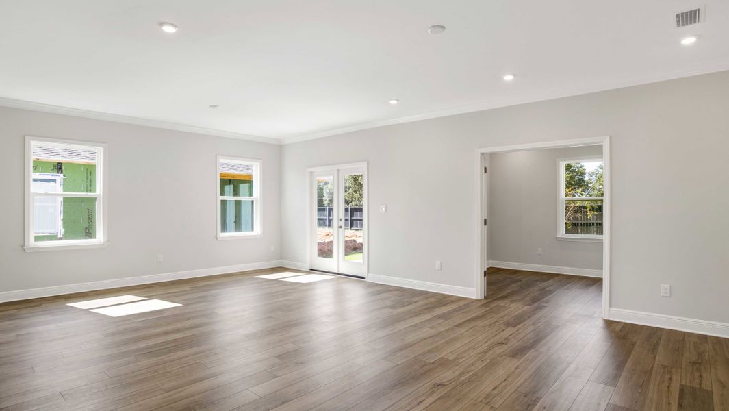 Representative unfurnished interior of a home built from the Drexel by Maronda Homes in Bellview Pointe, Bellview (Image 21).