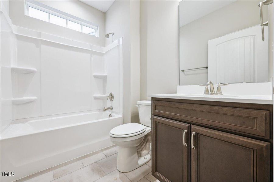 12 MVG Hall bath 12 MVG Hall bath