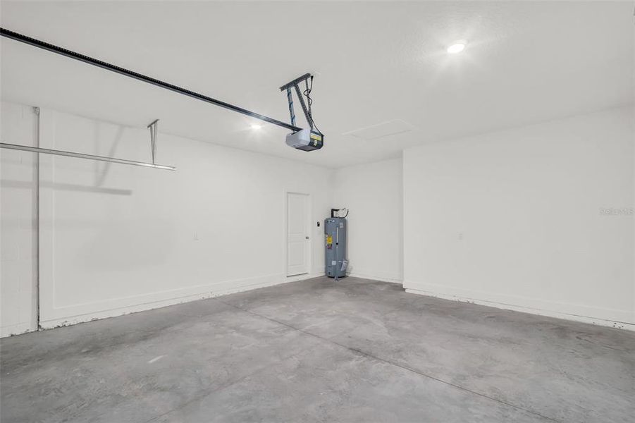 Spacious, unfurnished interior of a new home in Emerald Fields, Hudson (Image 18).