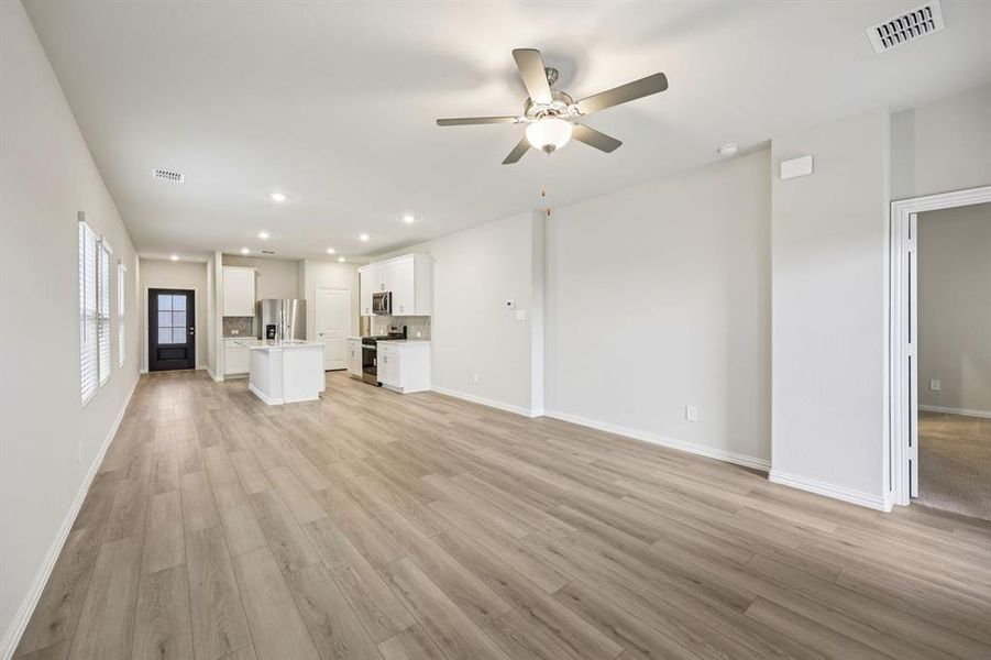 Spacious, unfurnished interior of a new home in Parks at Foster Crossing - Spring Series, Anna (Image 19).