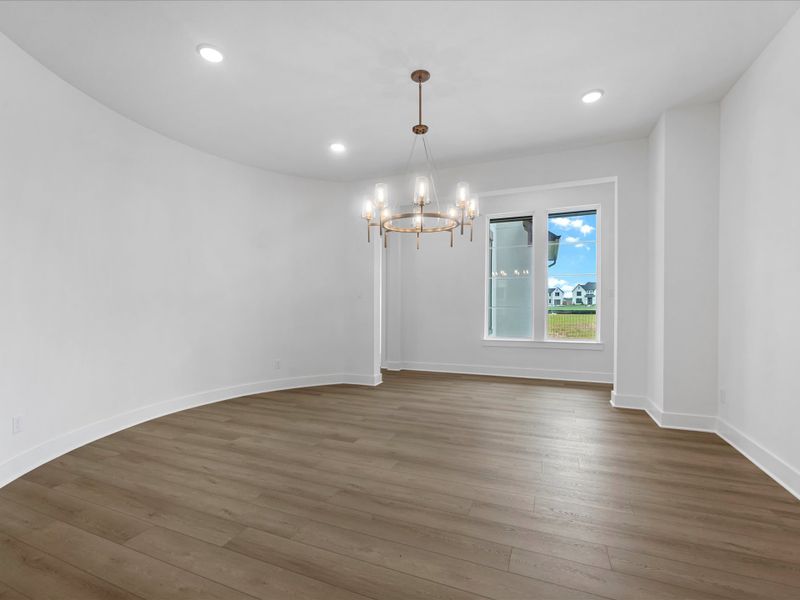 Spacious, unfurnished interior of a new home in Sienna 80′, Missouri City (Image 13).